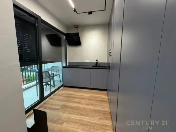 Tirane, jepet me qera apartament 2+1 Kati 4, 98 m² 900 € (tregu elektrik)