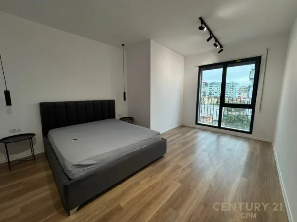 Tirane, jepet me qera apartament 2+1 Kati 4, 98 m² 900 € (tregu elektrik)