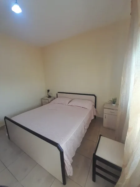 Tirane, jepet me qera apartament 1+1 Kati 6, 65 m², Çmimi 45.000 Lekë të Reja, (Kryqëzimi, 21 Dhjetori, Tiranë)