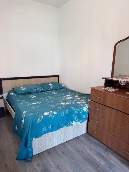 Tirane, jepet me qera Vile 1+1 Kati 2, 40 m² 450 € 