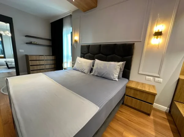 Tirane, jepet me qera apartament 3+1+Ballkon Kati 14, 140 m² 2.500 € (rruga e kavajes)