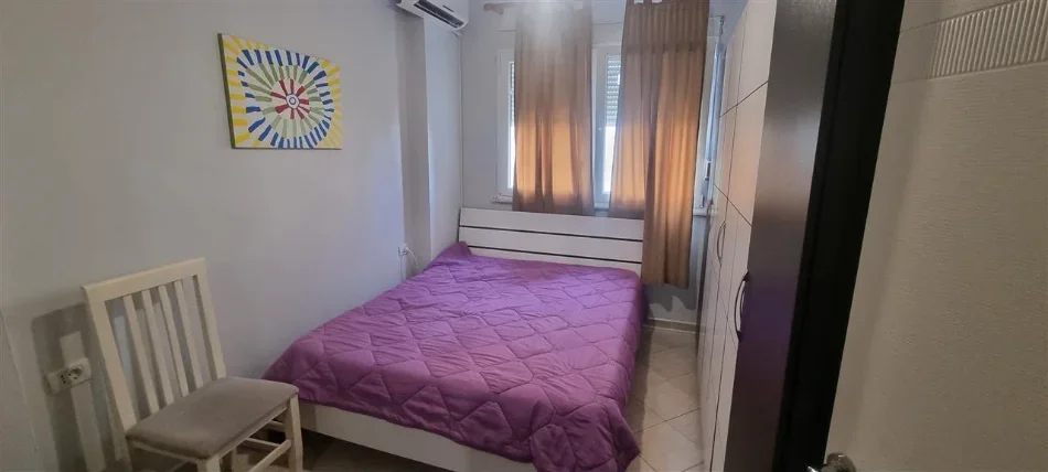 Tirane, jepet me qera apartament 1+1+Ballkon Kati 4, 50 m² 600 € (RIZA CEROVA)