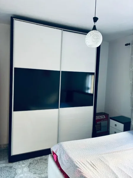 Tirane, jap me qera Vile 2+1+Ballkon Kati 1, 71 m² 550 € (Rruga Ferdinand Paparisto ,Porcelan)