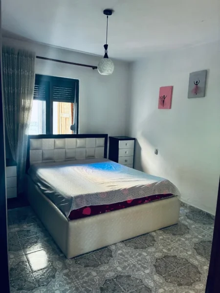 Tirane, jap me qera Vile 2+1+Ballkon Kati 1, 71 m² 550 € (Rruga Ferdinand Paparisto ,Porcelan)