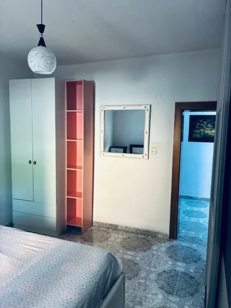 Tirane, jap me qera Vile 2+1+Ballkon Kati 1, 71 m² 550 € (Rruga Ferdinand Paparisto ,Porcelan)