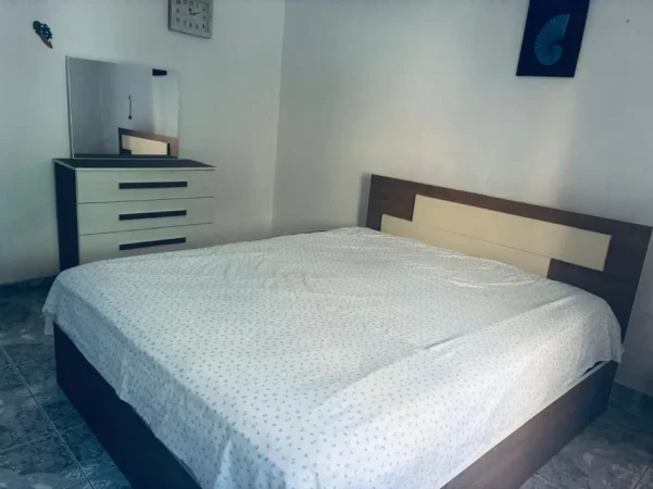 Tirane, jap me qera Vile 2+1+Ballkon Kati 1, 71 m² 550 € (Rruga Ferdinand Paparisto ,Porcelan)