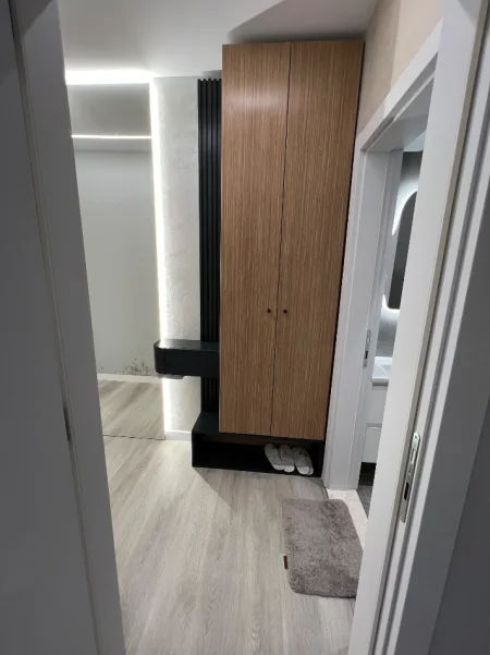 Durres, jepet me qera nga Pronari, pa-komision garsonier Studio Kati 5, 35 m² 500 € (Golem)