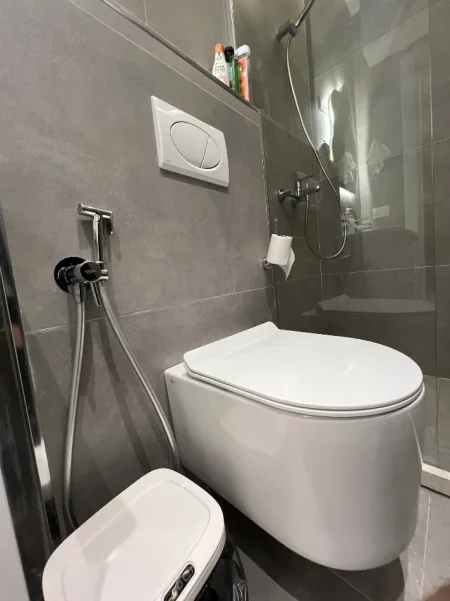 Durres, jepet me qera nga Pronari, pa-komision garsonier Studio Kati 5, 35 m² 500 € (Golem)