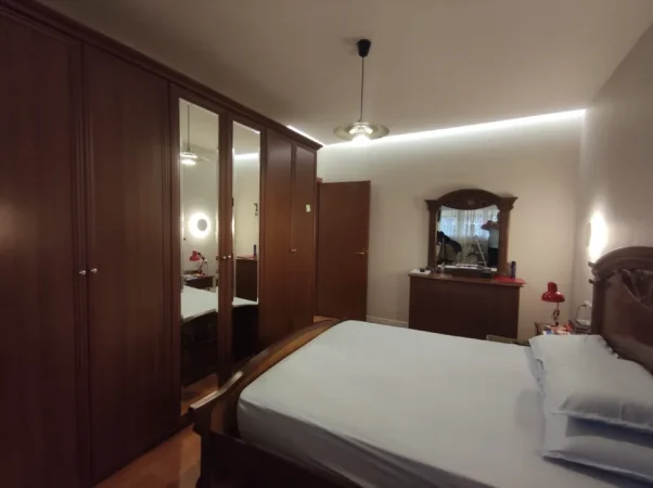 Tirane, jepet me qera apartament 1+1 Kati 5, 71 m² 670 € (komuna parisit)