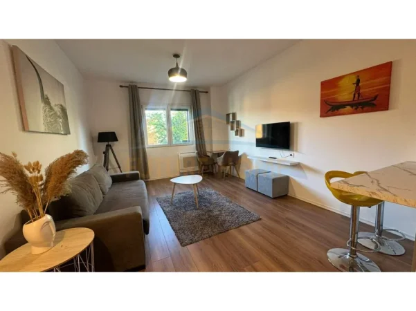 Tirane, jepet me qera apartament 2+1 Kati 1, 78 m² 650 € (Kodra e diellit)