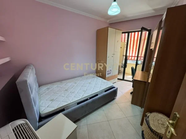 Tirane, shitet apartament 3+1+Ballkon Kati 2, 138 m² 350.000 € (rruga e bogdaneve)