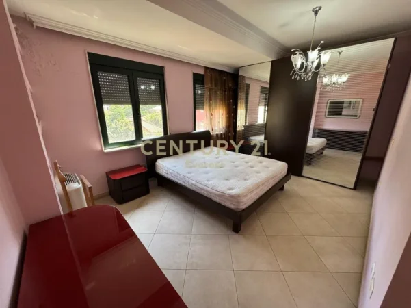 Tirane, shitet apartament 3+1+Ballkon Kati 2, 138 m² 350.000 € (rruga e bogdaneve)