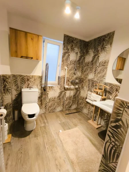 Tirane, jepet me qera garsonier Studio Kati 0, 40 m² 400 € (Rruga Vedat Kokona)