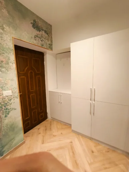 Tirane, jepet me qera garsonier Studio Kati 0, 40 m² 400 € (Rruga Vedat Kokona)