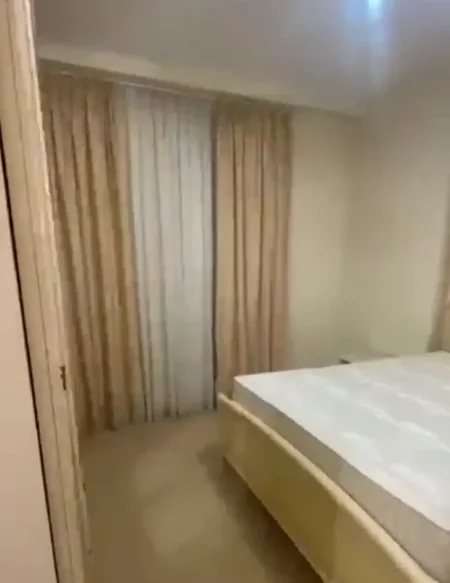 Tirane, jepet me qera apartament 2+1 Kati 4, 100 m² 500 € (Rruga Asim Vokshi)