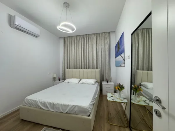Tirane, jepet me qera Vile Vile 1 Katshe Kati 1, 140 m² 700 € 