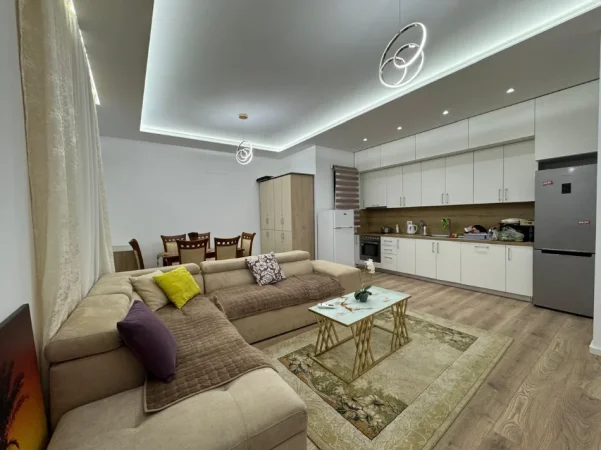 Tirane, jepet me qera Vile Vile 1 Katshe Kati 1, 140 m² 700 € 