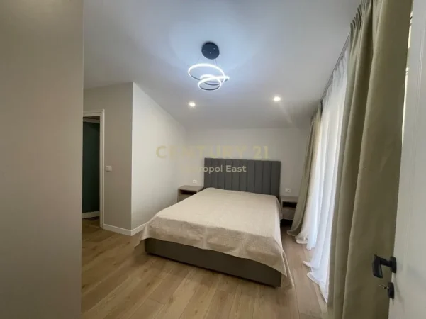 Tirane, jepet me qera Vile Vile 2 Katshe Kati 2, 256 m² 1.300 € 