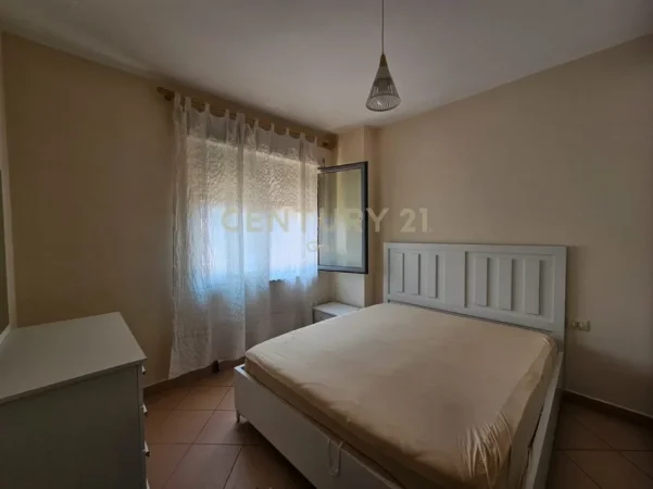 Tirane, jepet me qera apartament 2+1 Kati 6, 100 m² 700 € (Rruga e Barrikadave)