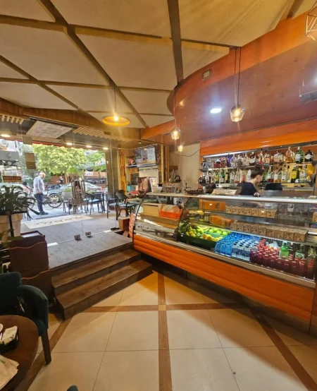 Tirane, shitet ambjent biznesi Kati 1, 118 m² 540.000 € (Blloku)