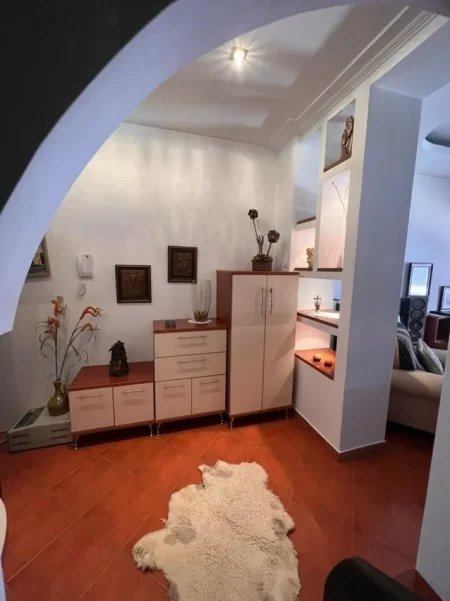 Tirane, jepet me qera apartament 2+1+Aneks+Ballkon Kati 10, 110 m² 700 € (Rruga Myslym Shyri)