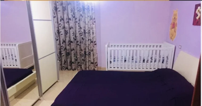 Tirane, jepet me qera apartament 1+1 Kati 6, 73 m² 370 € (Pallatet Cabej)