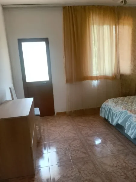 Tirane, jepet me qera apartament 2+1 , 90 m² 450 € (Tek ish tregu elektrik, Rruga Mihal Grameno)