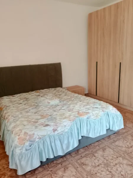 Tirane, jepet me qera apartament 2+1 , 90 m² 450 € (Tek ish tregu elektrik, Rruga Mihal Grameno)