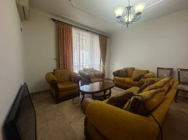 Tirane, jepet me qera apartament 2+1 Kati 3, 110 m² 650 € (Hipoteka)