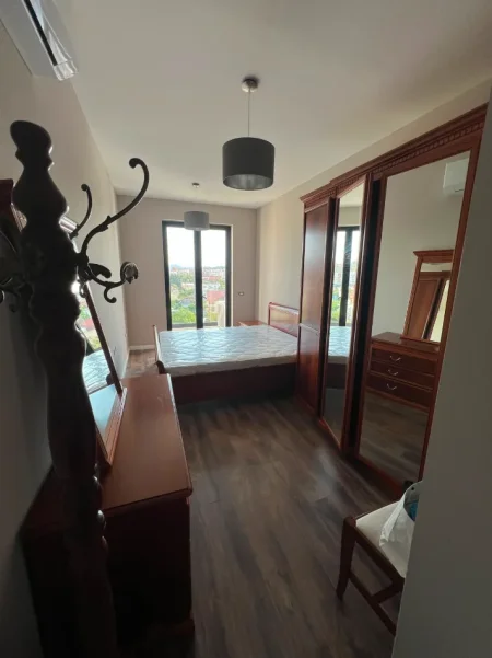 Tirane, jepet me qera apartament 2+1 Kati 5, 600 € (Rruga Dritan Hoxha,)