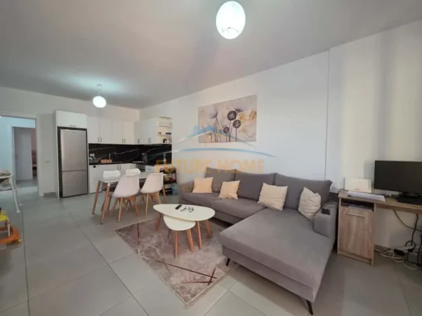 Tirane, jepet me qera apartament 2+1 Kati 5, 110 m² 800 € (ASL)