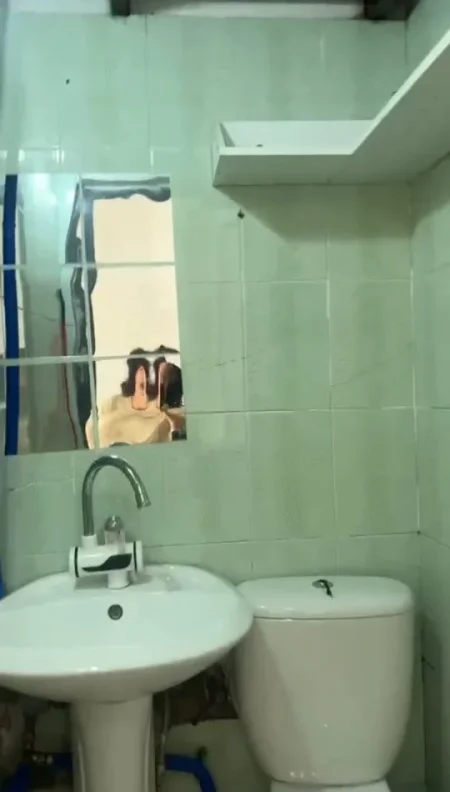 Tirane, jepet me qera ambjent biznesi Kati 1, 30 m² 400 € (Sheshi Willson)