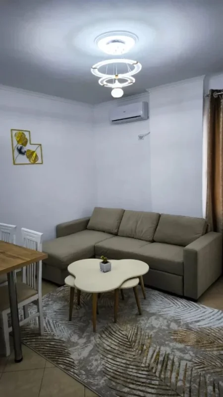Tirane, jepet me qera apartament 1+1 Kati 8, 63 m² 470 € (Astir)