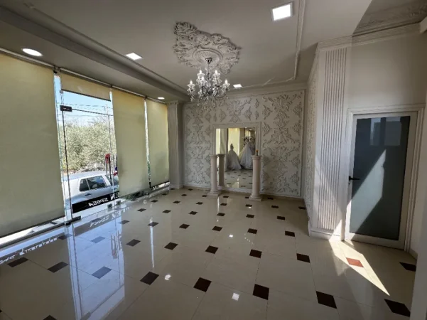 Tirane, jepet me qera ambjent biznesi Kati 0, 60 m² 1.000 € (Rruga e Elbasanit)