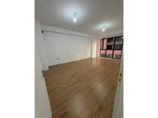 JEPET ME QIRA APARTAMENT 1+1 URBAN GATE,UNAZA E RE, 40,000 LEKE/MUAJ   Billion4983