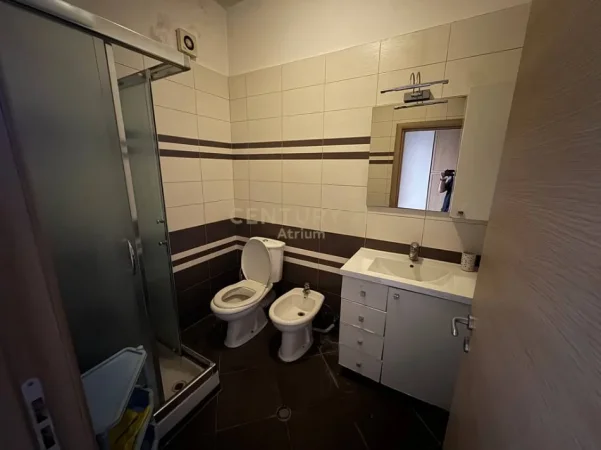 Tirane, jepet me qera apartament 2+1 Kati 4, 120 m² 730 € (Materniteti te Ri)