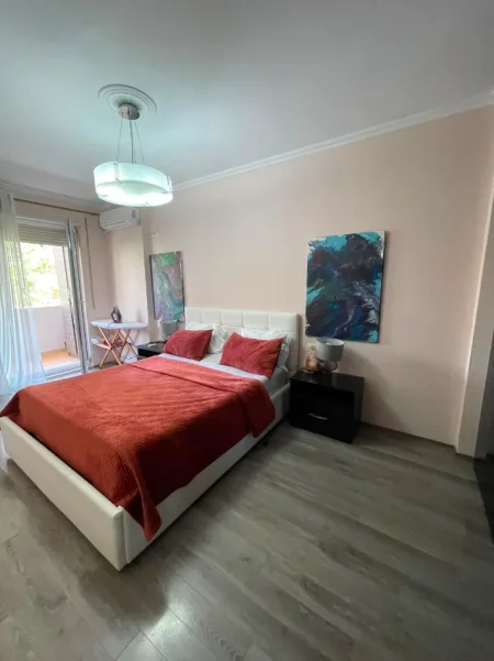 Tirane, jepet me qera apartament 2+1+Ballkon Kati 2, 110 m² 550 € (Astir Vila L)