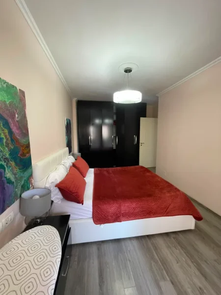 Tirane, jepet me qera apartament 2+1+Ballkon Kati 2, 110 m² 550 € (Astir Vila L)