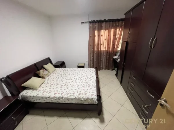 Tirane, jepet me qera apartament 1+1 Kati 2, 72 m² 400 € (Ali demi)