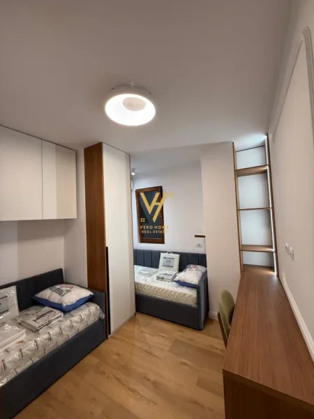 Tirane, jepet me qera apartament 1+1+Ballkon Kati 6, 75 m² 970 € (STACIONI I TRENIT)