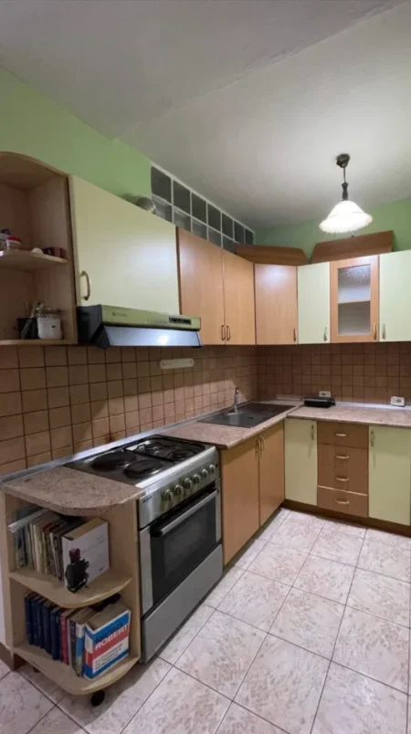 Tirane, shitet apartament 1+1 , 50 m² 155.440 € (myslim shyri)