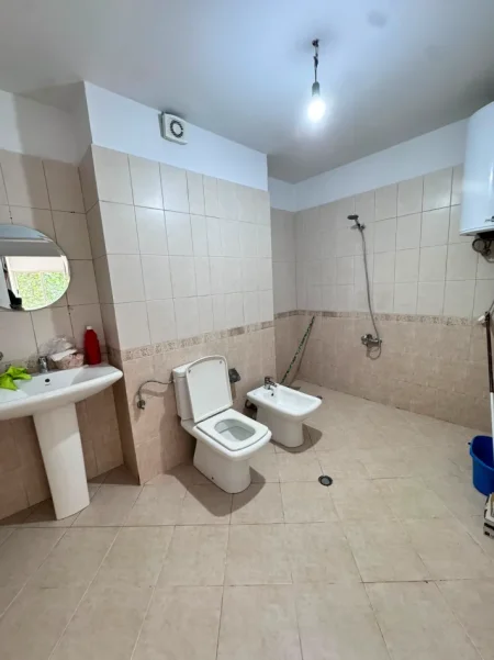 Tirane, shitet apartament 2+1+Ballkon Kati 1, 109 m² 209.300 € (Don Bosko)