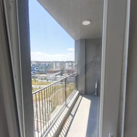 Tirane, jepet me qera apartament 2+1+Ballkon Kati 7, 99 m² 450 € (Rruga Gryka e Kaçanikut)