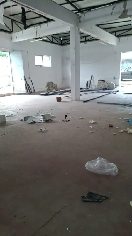 Tirane, jepet me qera magazine Kati 0, 500 m² 2.500 € (KOMBINAT)