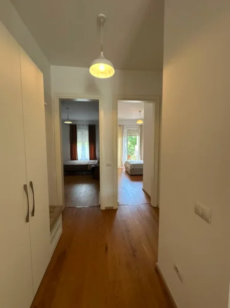 Tirane, jepet me qera apartament 2+1 Kati 2, 102 m² 1.200 € (Secret Garden)