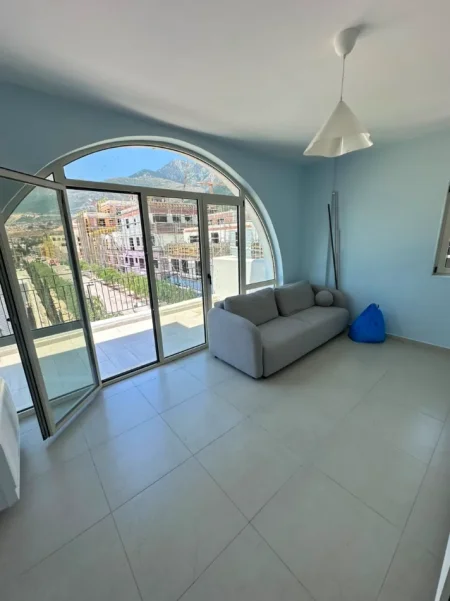 Vlore, shitet apartament 1+1+Ballkon Kati 2, 310.000 € (Dhermi,Vlore)
