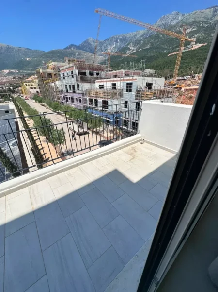 Vlore, shitet apartament 1+1+Ballkon Kati 2, 310.000 € (Dhermi,Vlore)
