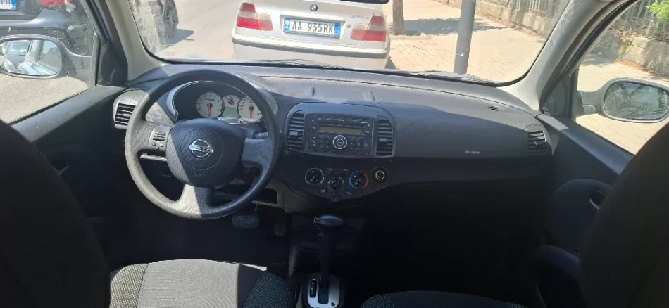 🇨🇭Nissan mikra 2009 Benzin,  automat Kondicioner 19.0000 km 3.300 €