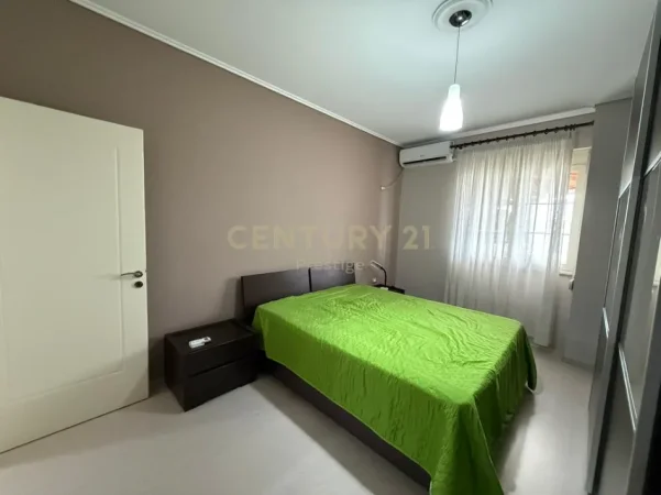 Tirane, shitet apartament 2+1+Aneks+Ballkon Kati 5, 119 m² 210.000 € (Tregu Elektrik)