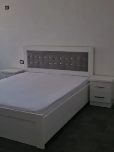 Tirane, jepet me qera apartament 2+1+Ballkon Kati 7, 80 m² 700 € (Rruga Teodor Keko, pranë Marinaj Hotel)